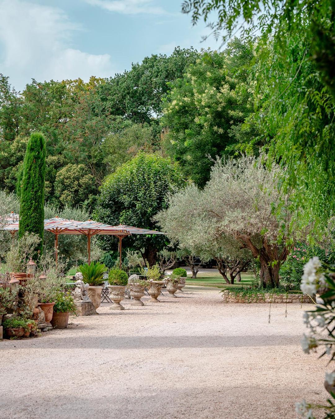 Mas Des Comtes De Provence Hotel Tarascon Exterior photo