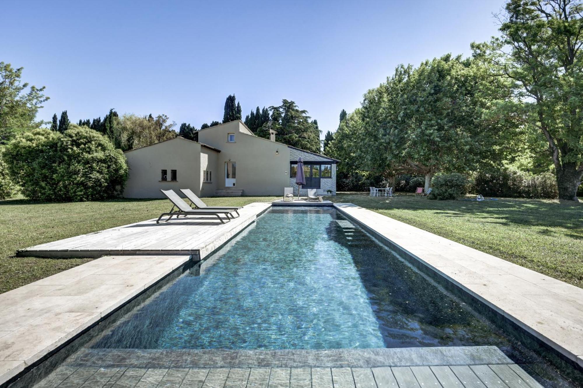 Mas Des Comtes De Provence Hotel Tarascon Exterior photo
