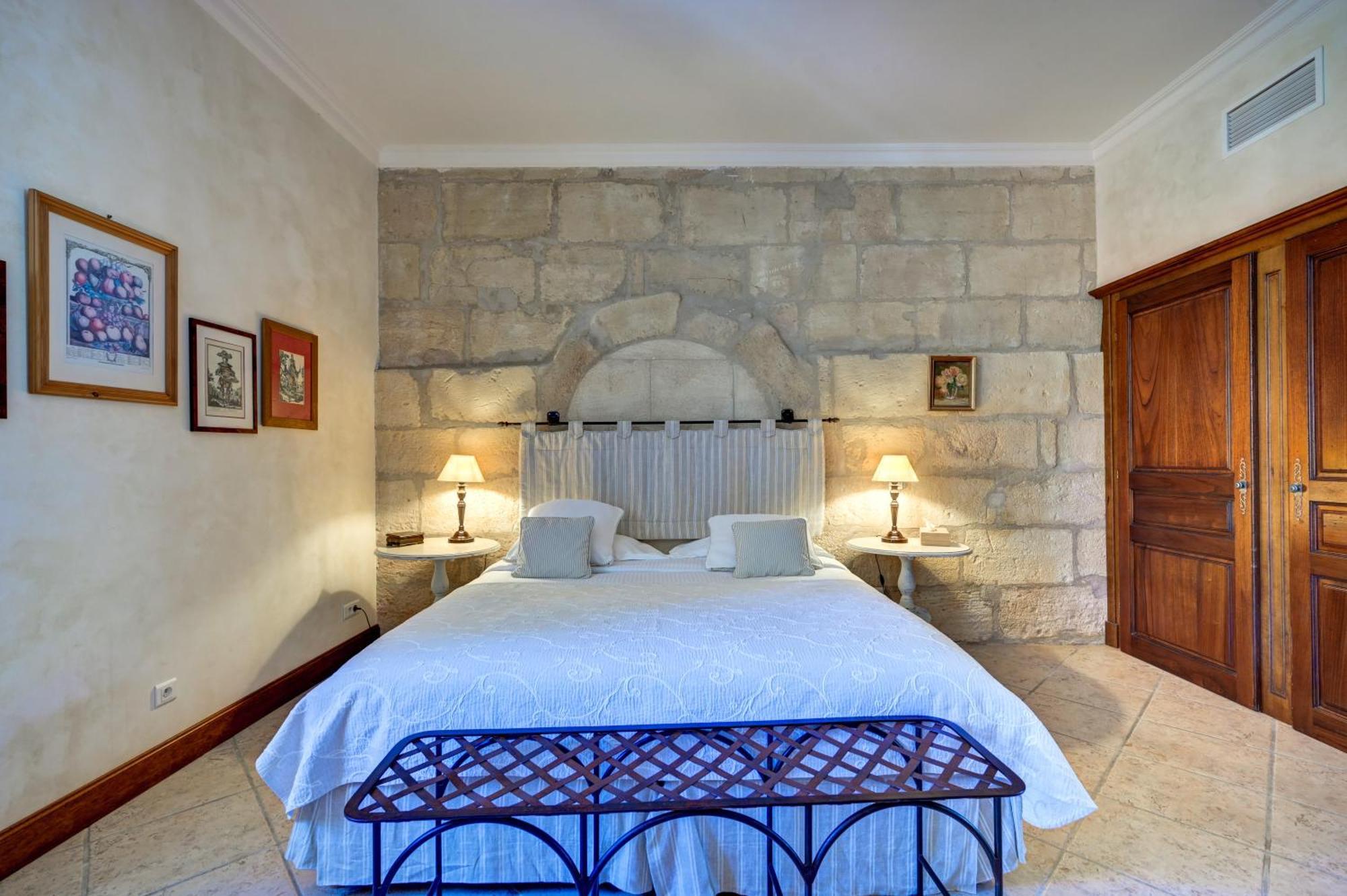 Mas Des Comtes De Provence Hotel Tarascon Exterior photo